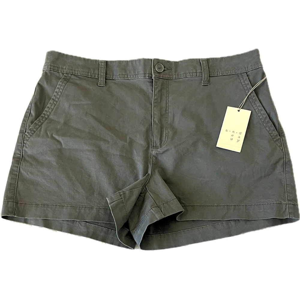 A NEW DAY size 10 gray chino stretch shorts NWT!